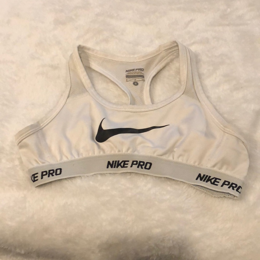 Girls Nike sports bra size small
